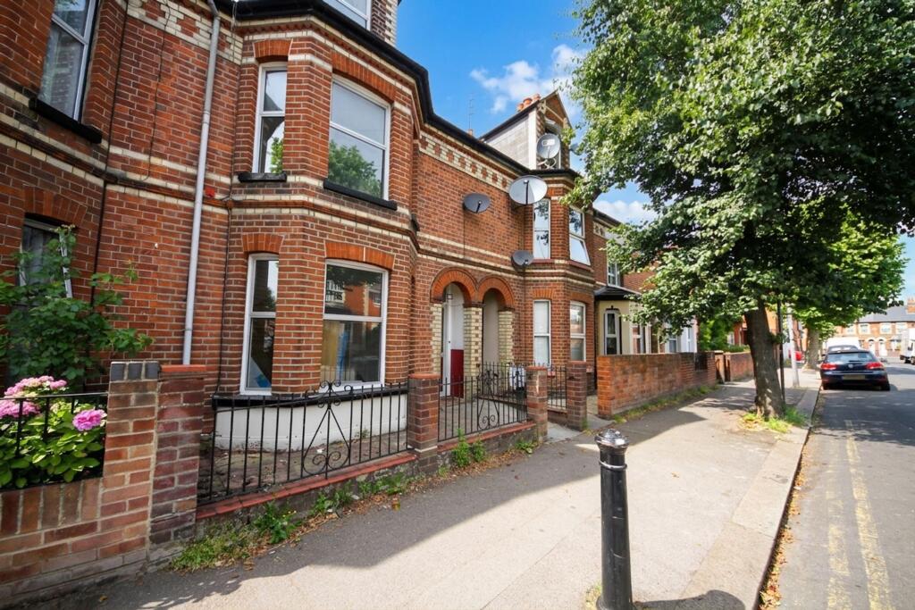 Main image of property: Wantage Road, Reading, RG30