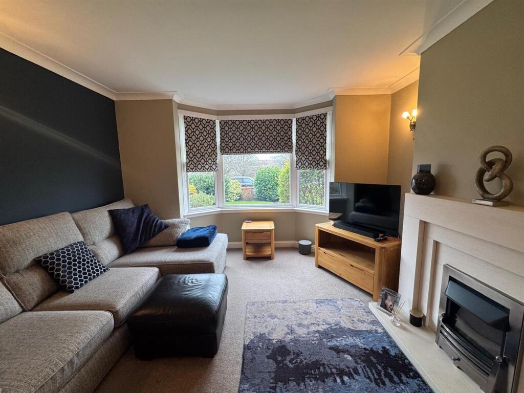 Bradford Road, Cleckheaton - View 5