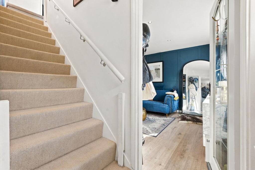 House in Stevenage, Roebuck - View 5