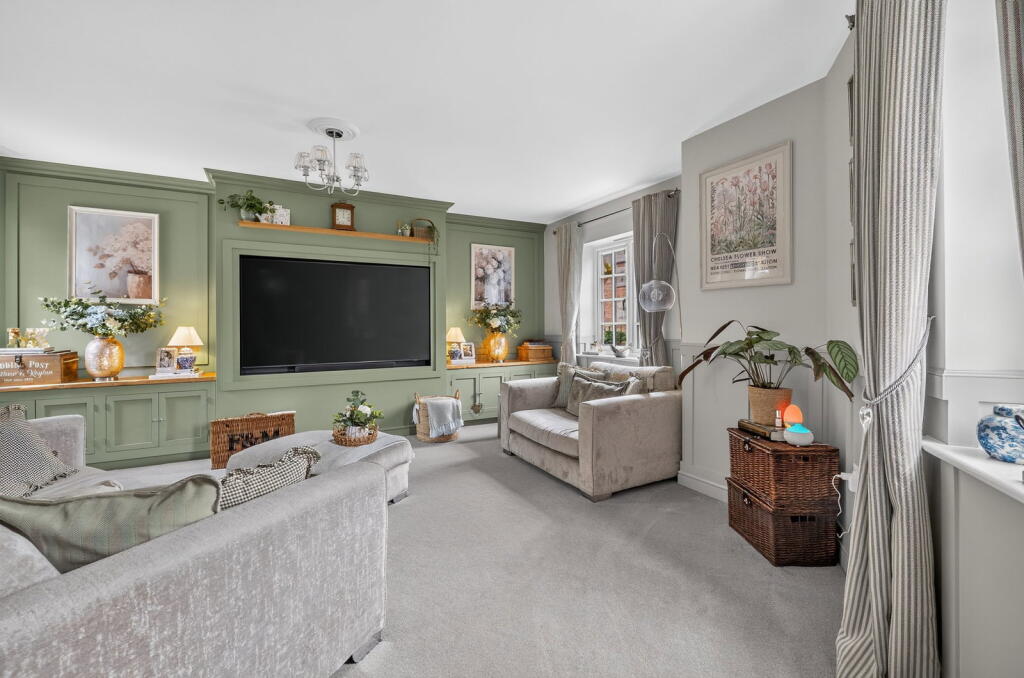Oatlands Drive, Wixams photo 3