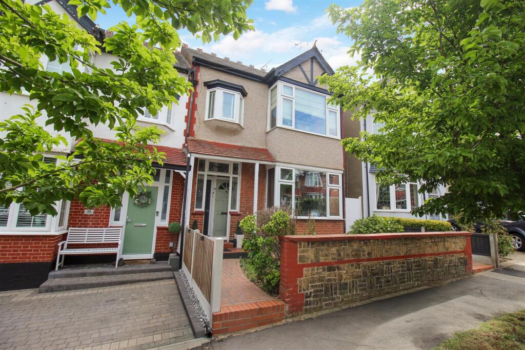 Main image of property: Leigh / Chalkwell Borders