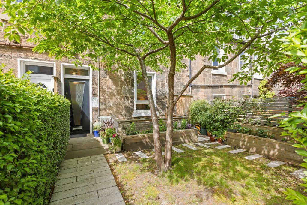 Main image of property: 4 Carlyle Place, Abbeyhill, Edinburgh, EH7 5SR