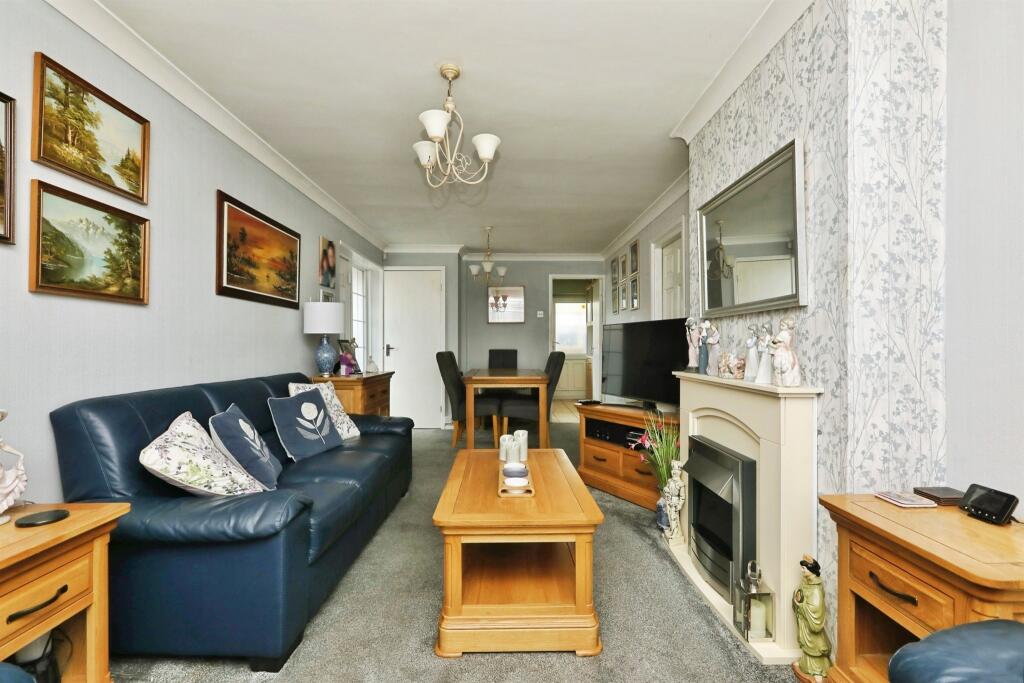 House in Doncaster, Hatfield - View 5