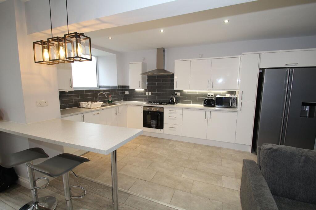 House in Nottingham - View 5