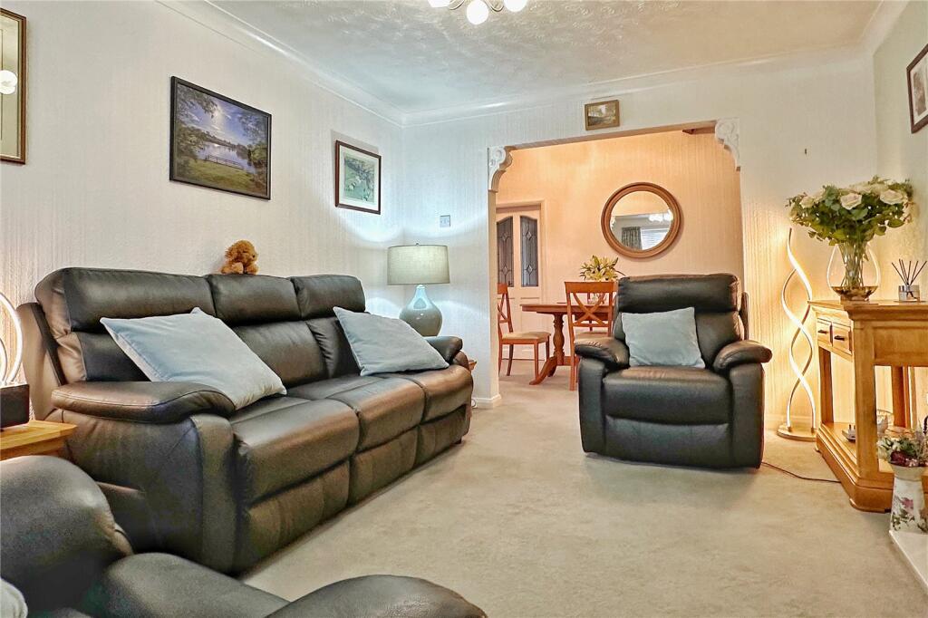 Camberwell Drive, Ashton-under-Lyne, Greater Manchester, OL7 photo 3