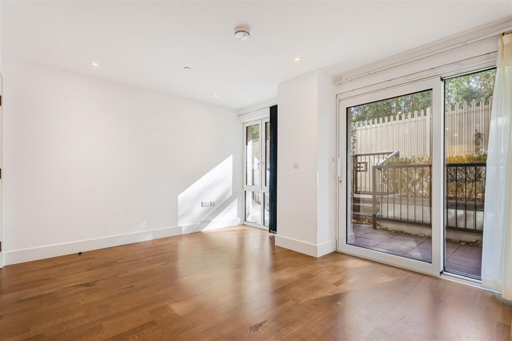 Apartment in London, Royal Borough of Kingston upon Thames - View 5