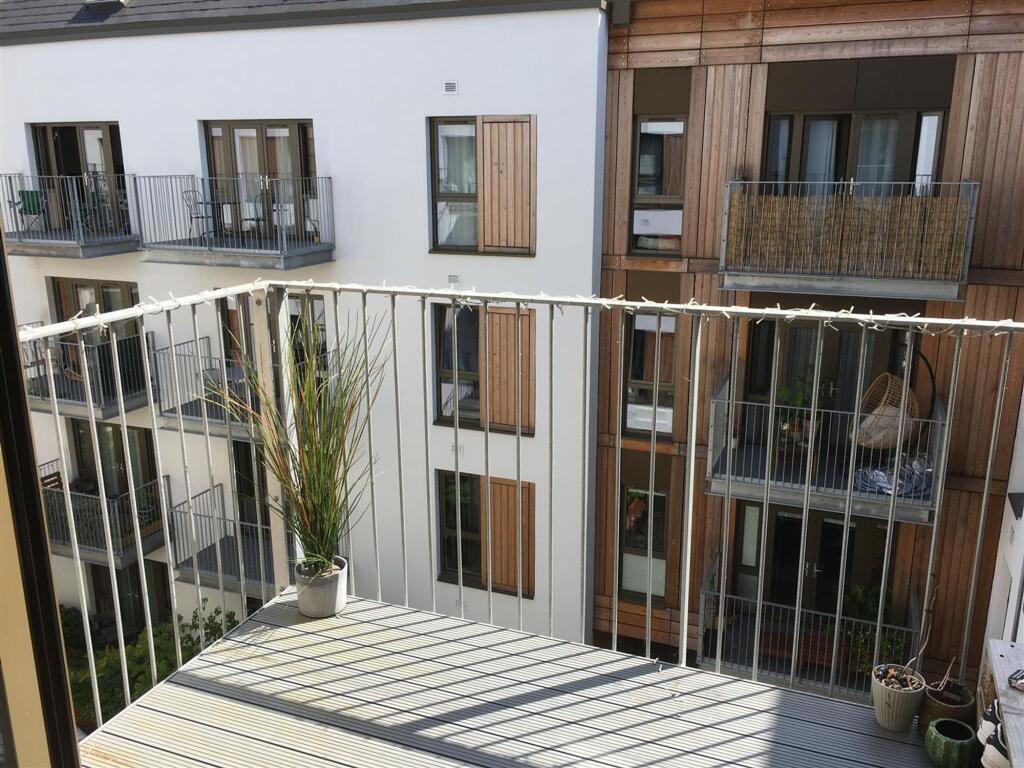 Apartment in Bristol - View 5