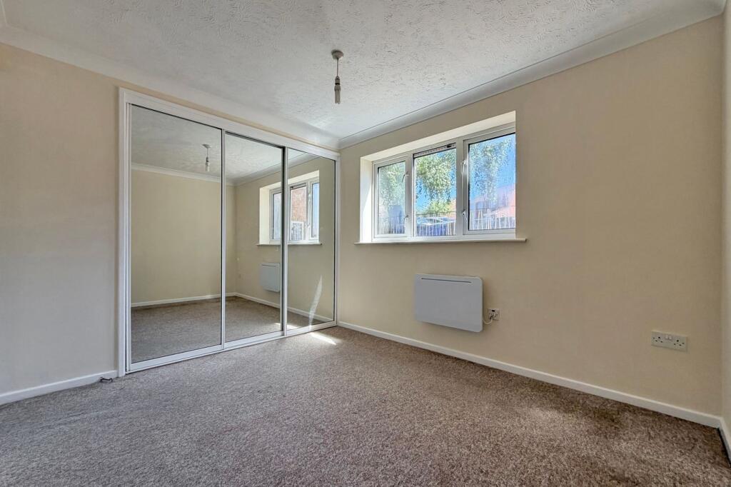 Apartment in Gillingham, Parkwood - View 4