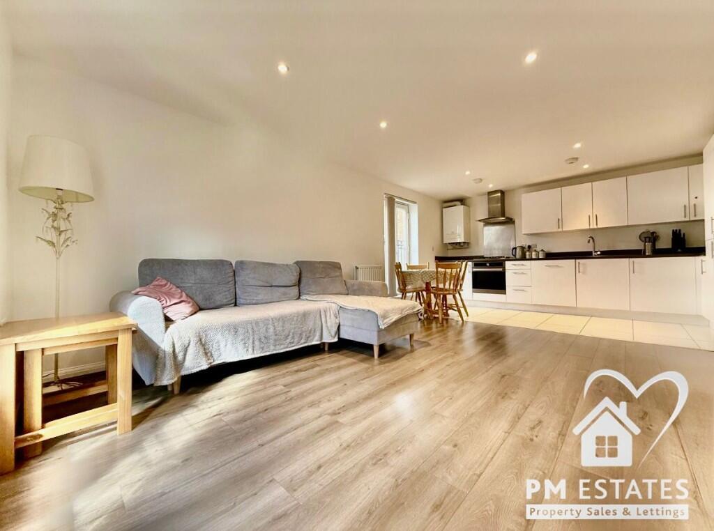 Newland Avenue, Bishop's Stortford, Hertfordshire, CM23 - View 2