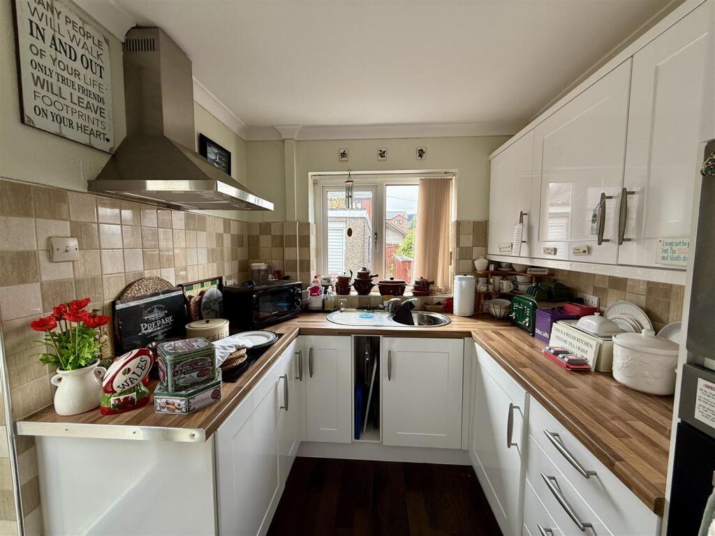 Cefndon Terrace, Hirwaun, Aberdare photo 4