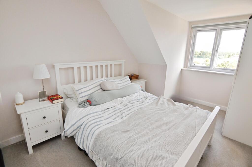 Apartment in Reading - View 5