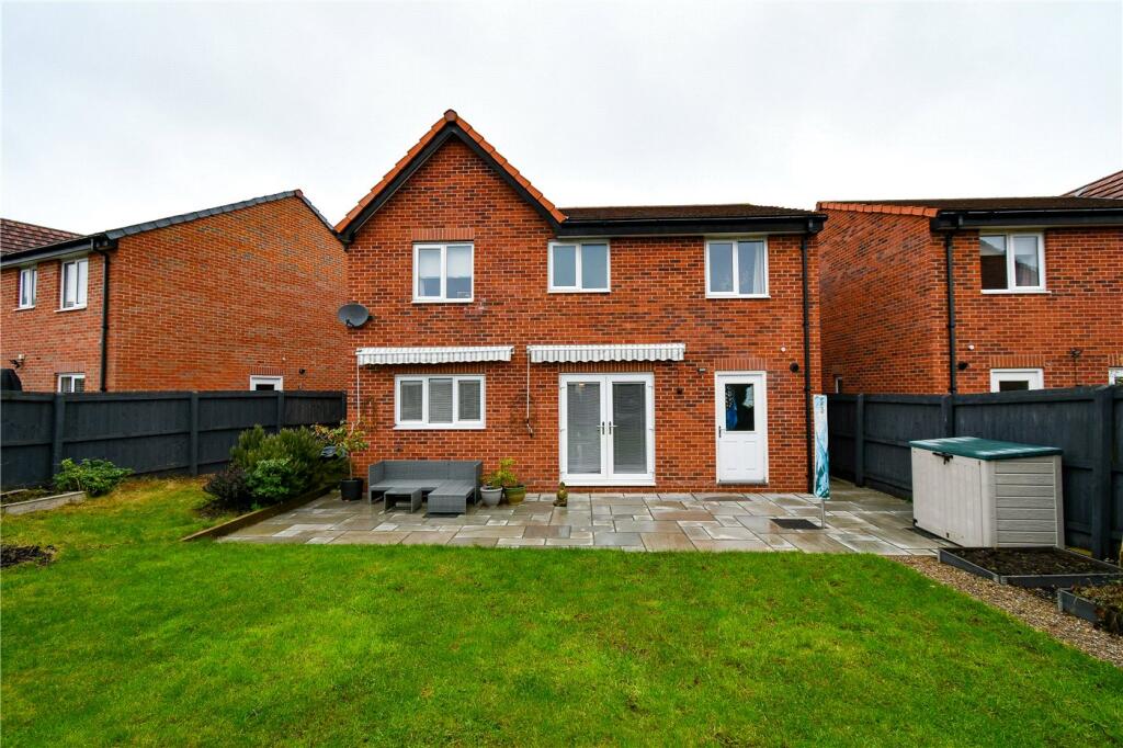House in Wirral, Liverpool City Region - View 5
