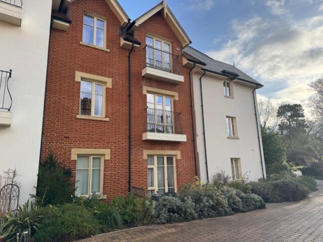 Main image of property: 43 Garnier Drive, Eastleigh