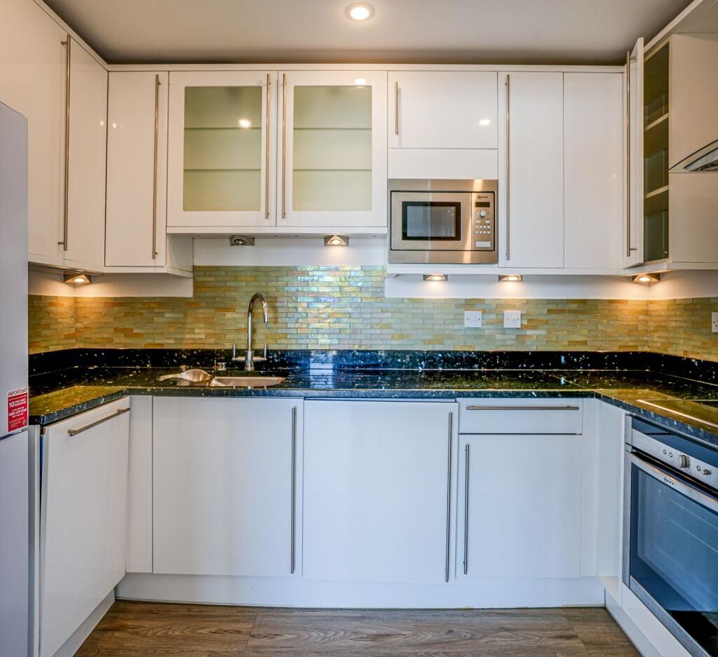 Apartment in London - View 4