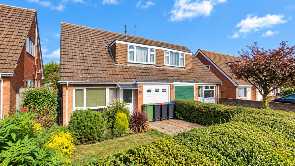 Worcester Close, Newport Pagnell photo 2