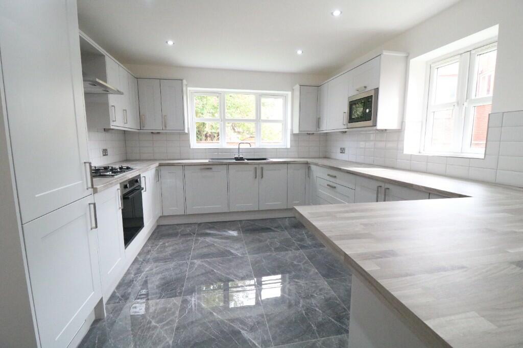 8 Harris View, Epworth DN9 1GJ photo 3