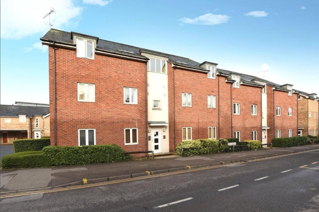 Main image of property: Hieatt Close, Mount Pleasant, Reading, Berkshire, RG1