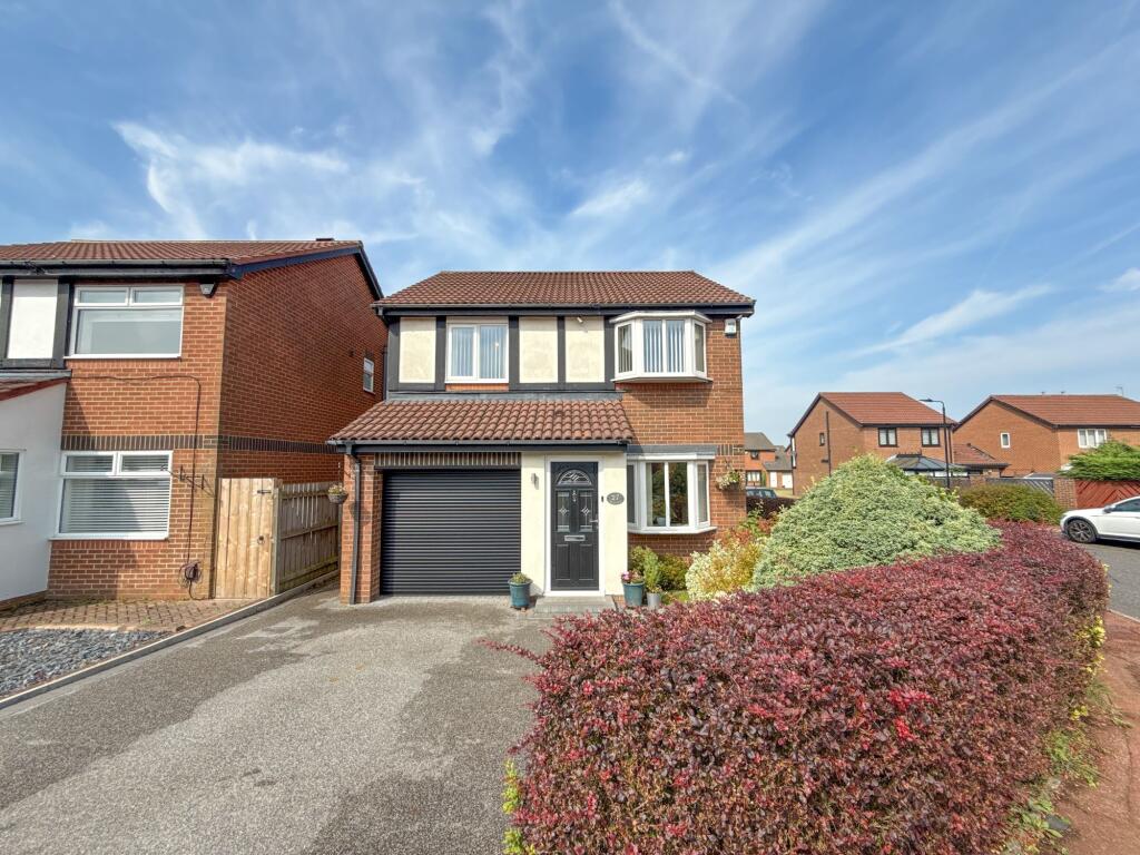 3-bed detached on Milburn Drive, Newcastle Upon Tyne, NE15, £280,000