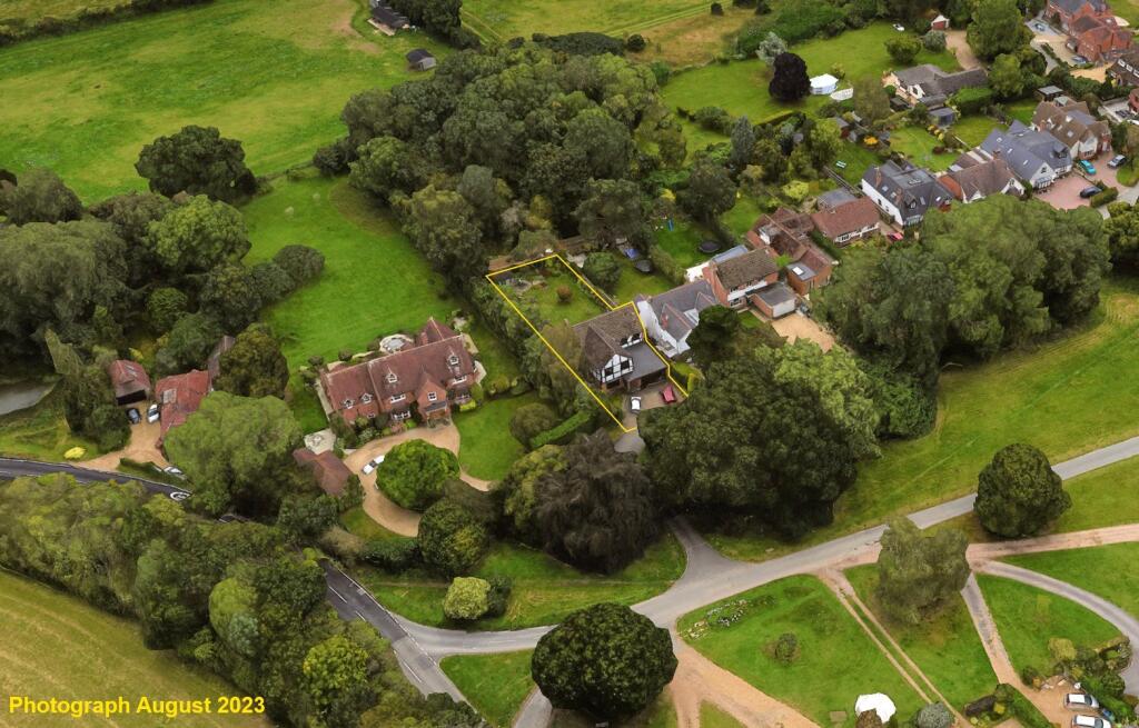 Main image of property: Bovingdon Green, Marlow, Buckinghamshire, SL7