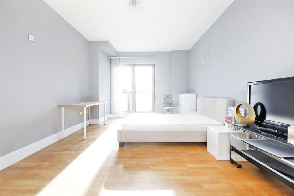 Apartment in London - View 5