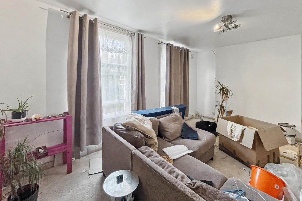 Apartment in London - More
