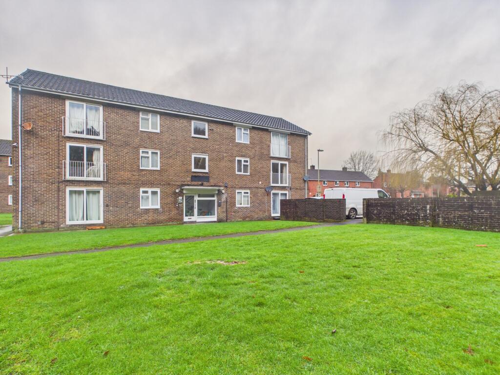 Main image of property: Crombie Close, Waterlooville, PO8