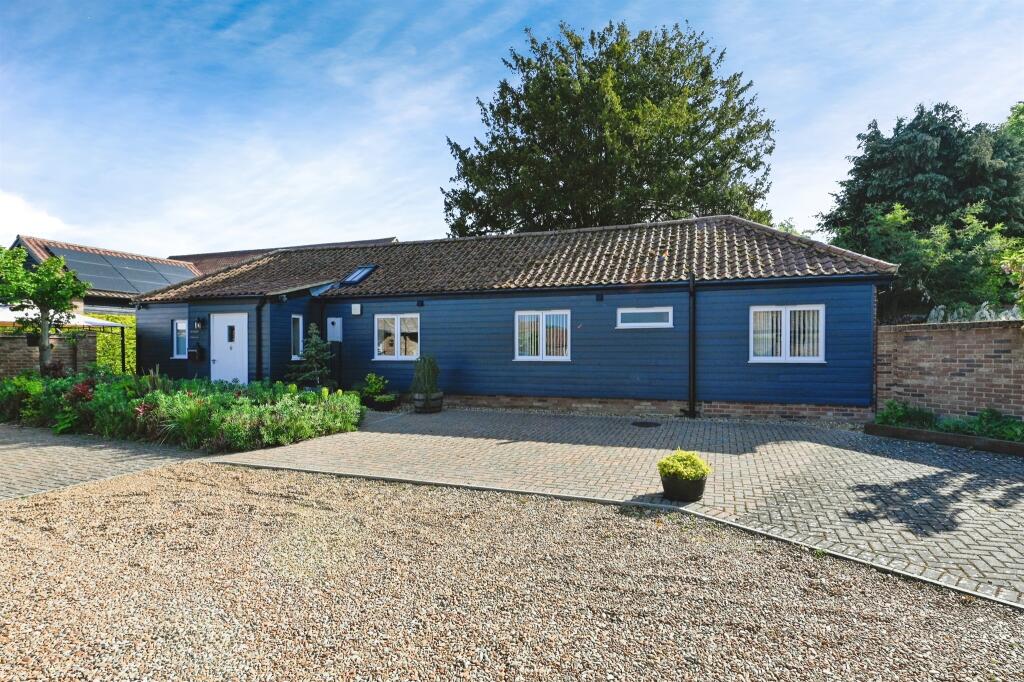 Hall Farm Road, Gayton, King's Lynn photo 2