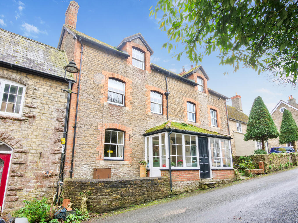 Main image of property: Gold Street