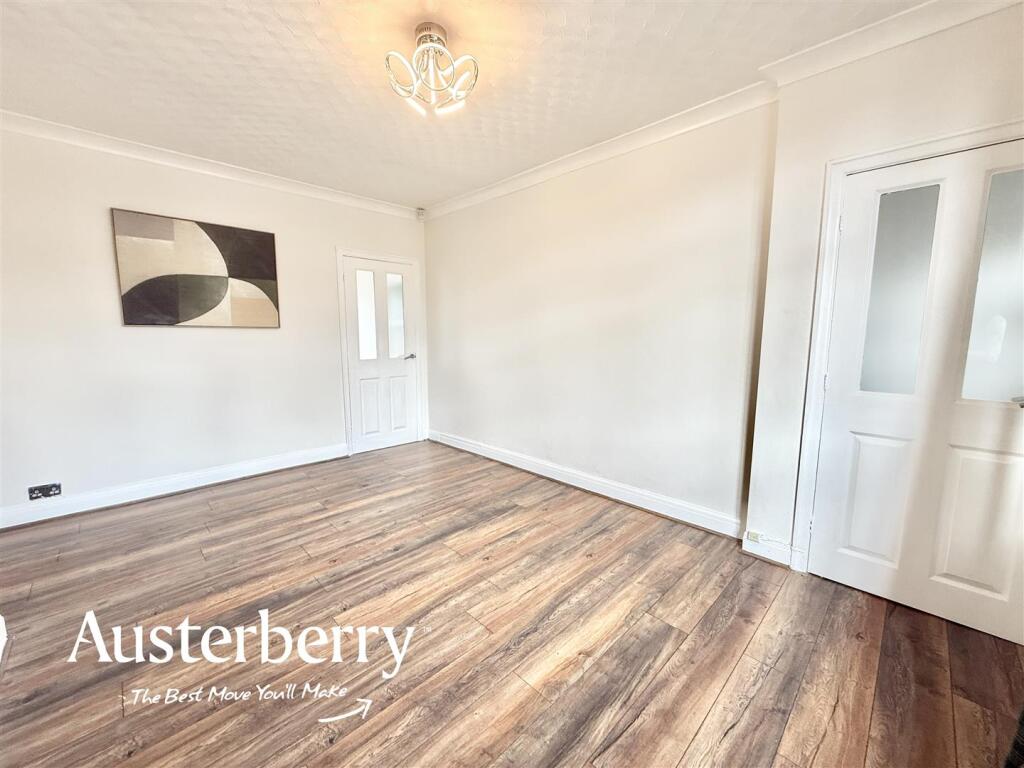 House in Stoke-on-Trent - View 3