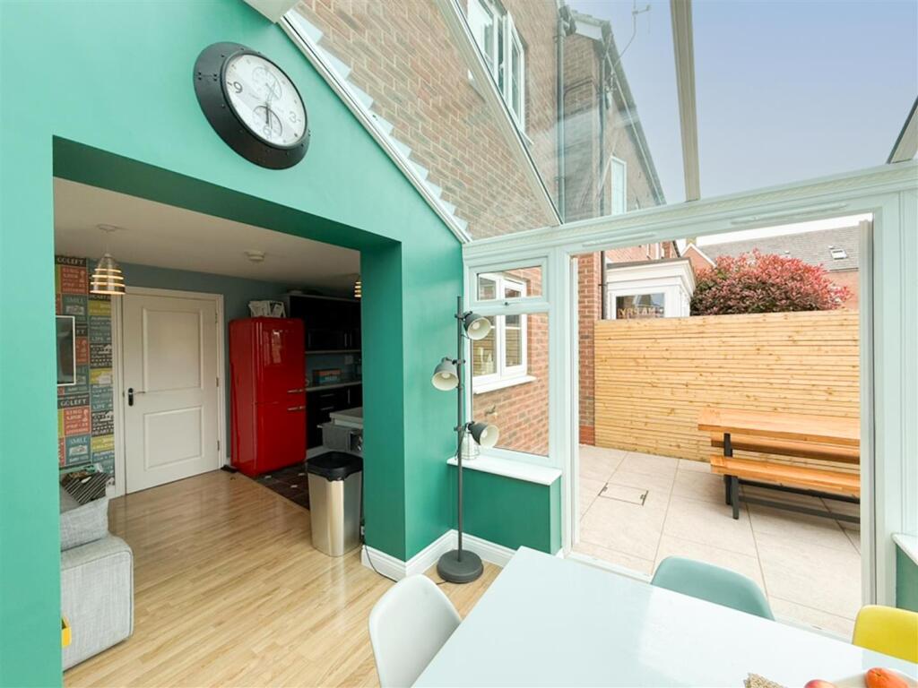 Medora Close, Market Harborough photo 4