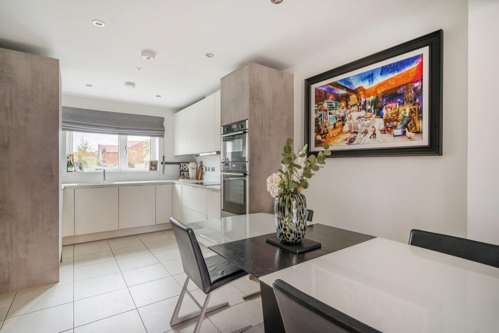 House in Stratford upon Avon, Stratford-upon-Avon - View 4