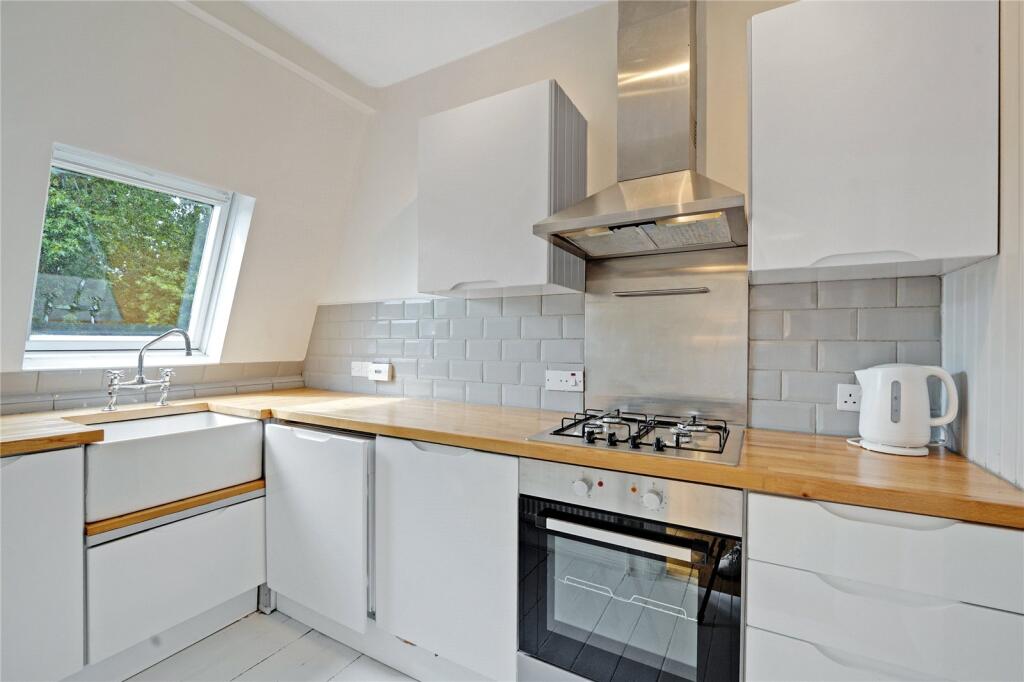 Apartment in Twickenham, St Margarets - View 4