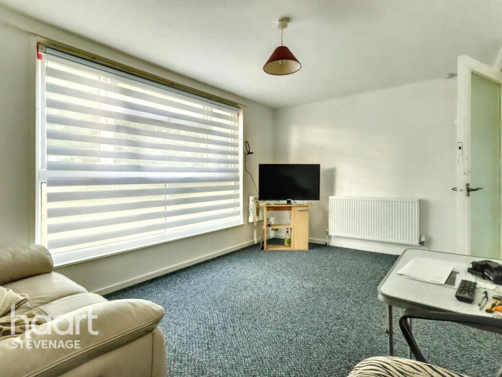 Jessop Road, Stevenage photo 4
