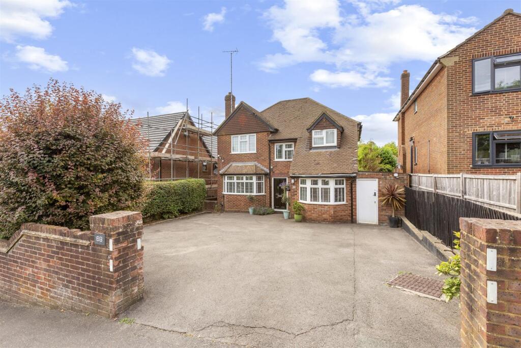 Main image of property: HAMILTON ROAD, HIGH WYCOMBE