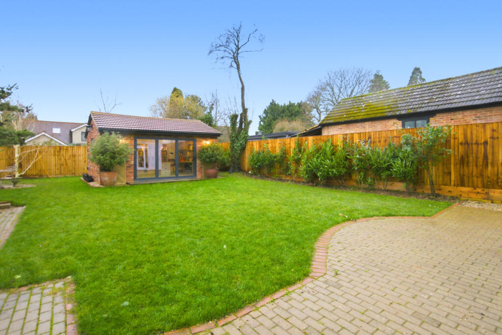 Havers Lane, Bishop's Stortford, Hertfordshire, CM23 photo 3