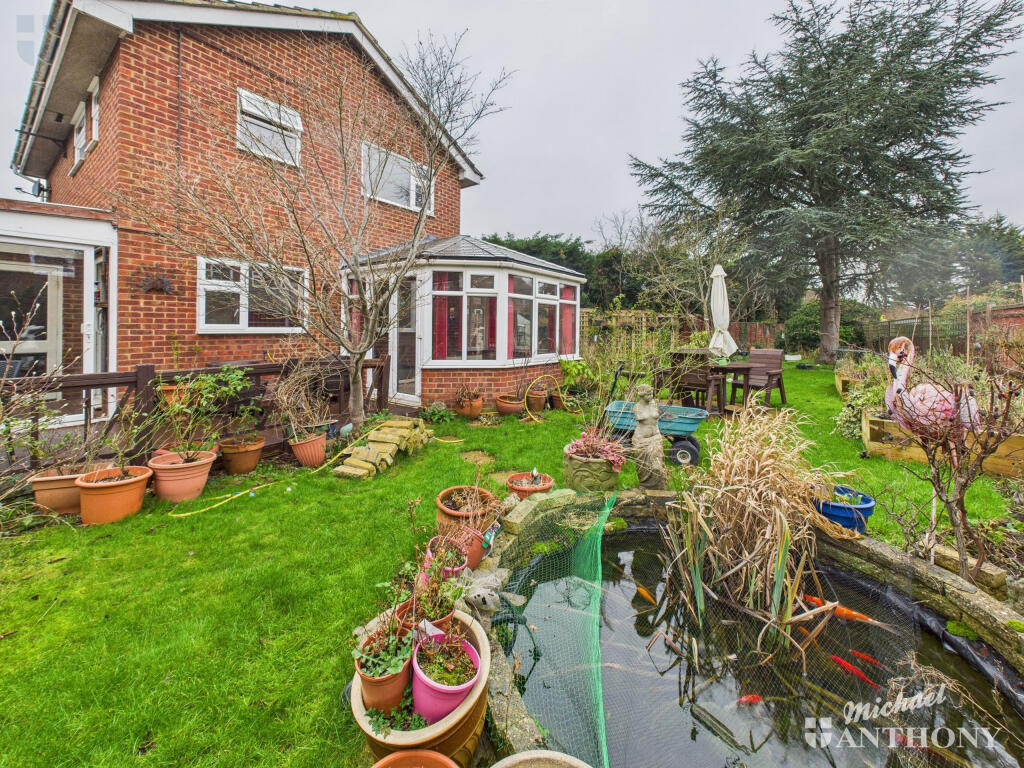 Ramworth Way, Aylesbury photo 3
