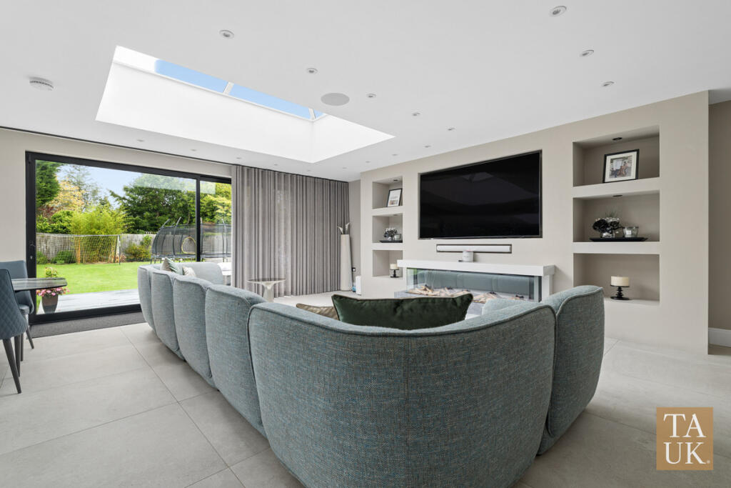 House in West Lancashire, Aughton Park, Aughton - View 4