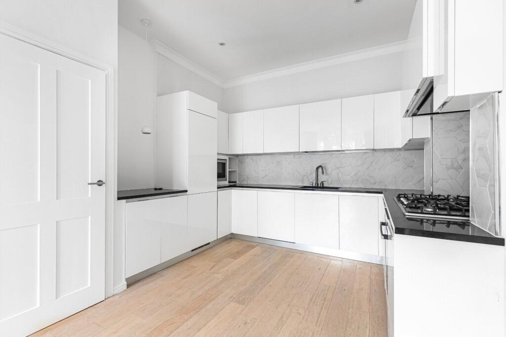Apartment in London - View 4