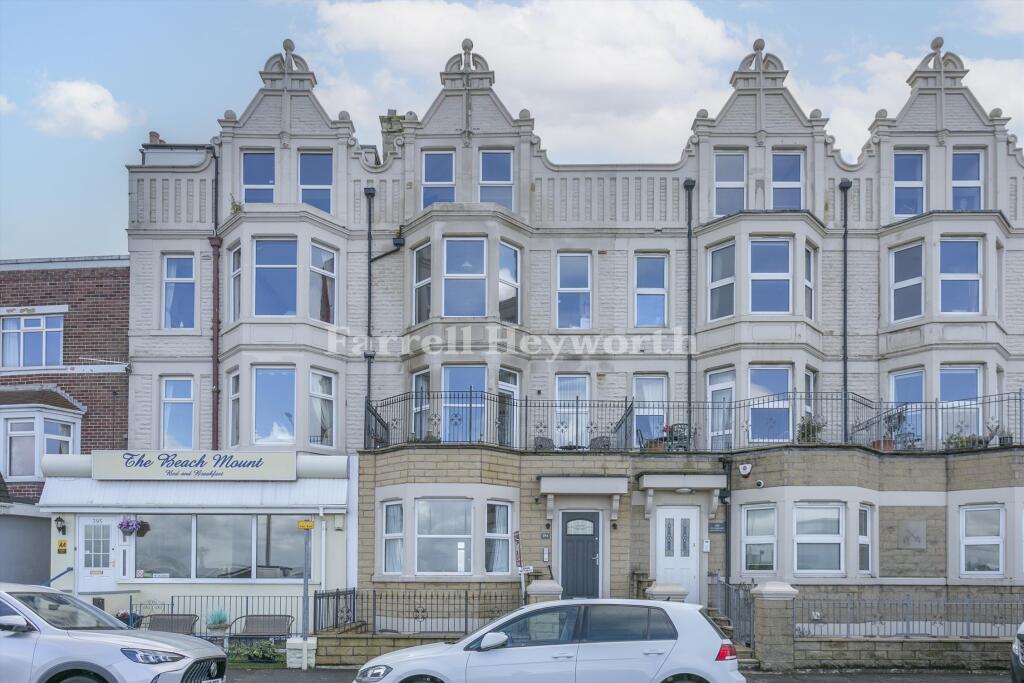 2-bed flat on Marine Road East, Promenade, Morecambe, £199,950