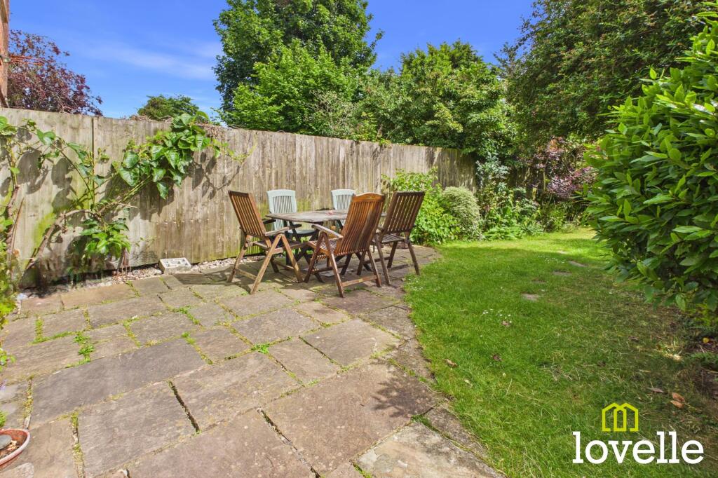House in Hull - View 4