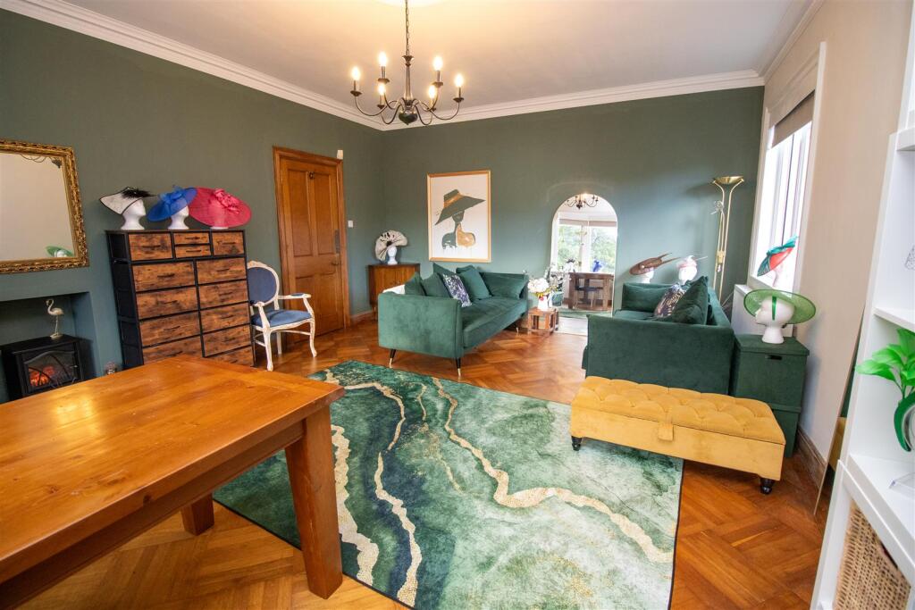 The White Cottage, Langlands Bank, Hawick, TD9 7HJ photo 4