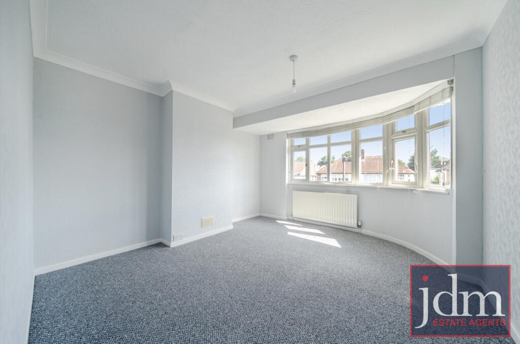 House in London, Perry Hall, Petts Wood - View 2