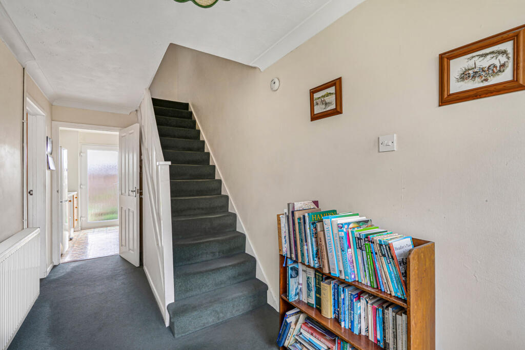Cricket Lea, Lindford, Bordon, Hampshire, GU35 photo 2