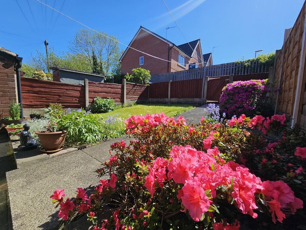 Melton Close, Heywood, OL10 3DS photo 4