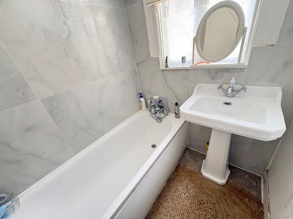 Apartment in London, West Green - View 5