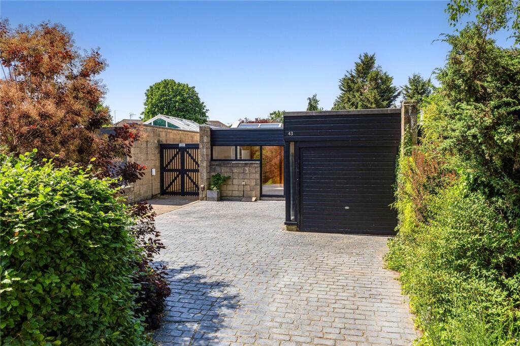 Main image of property: The Ryde, Hatfield, Hertfordshire, AL9