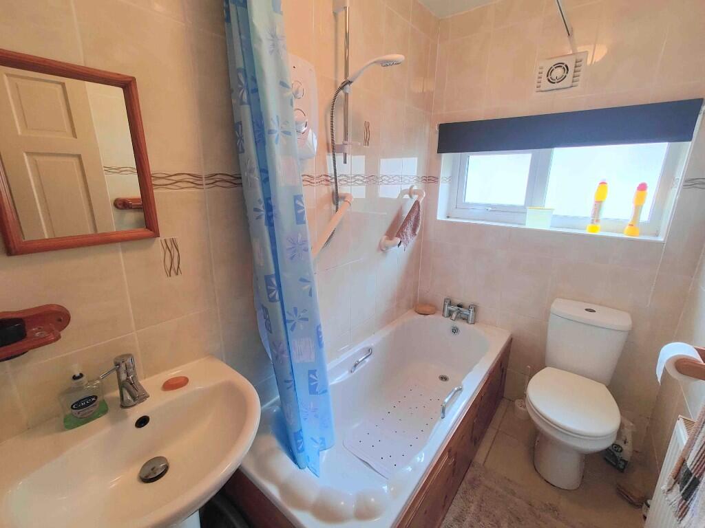 Additional image 13 of 22 Mount Gardens, Cleckheaton, BD19 3QH