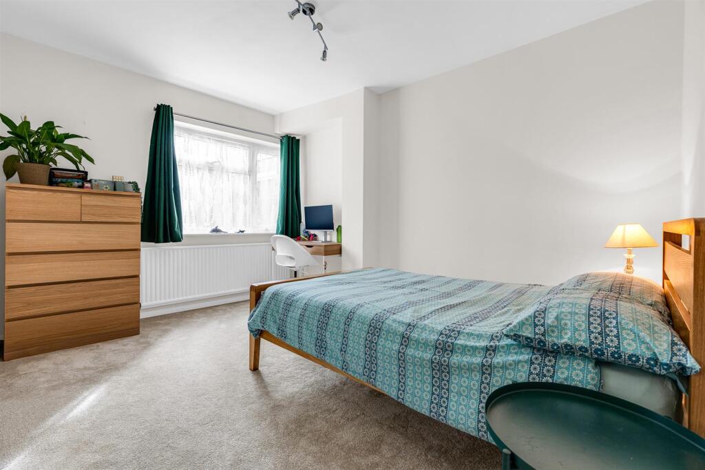 Additional image 23 of The Chase, Welwyn