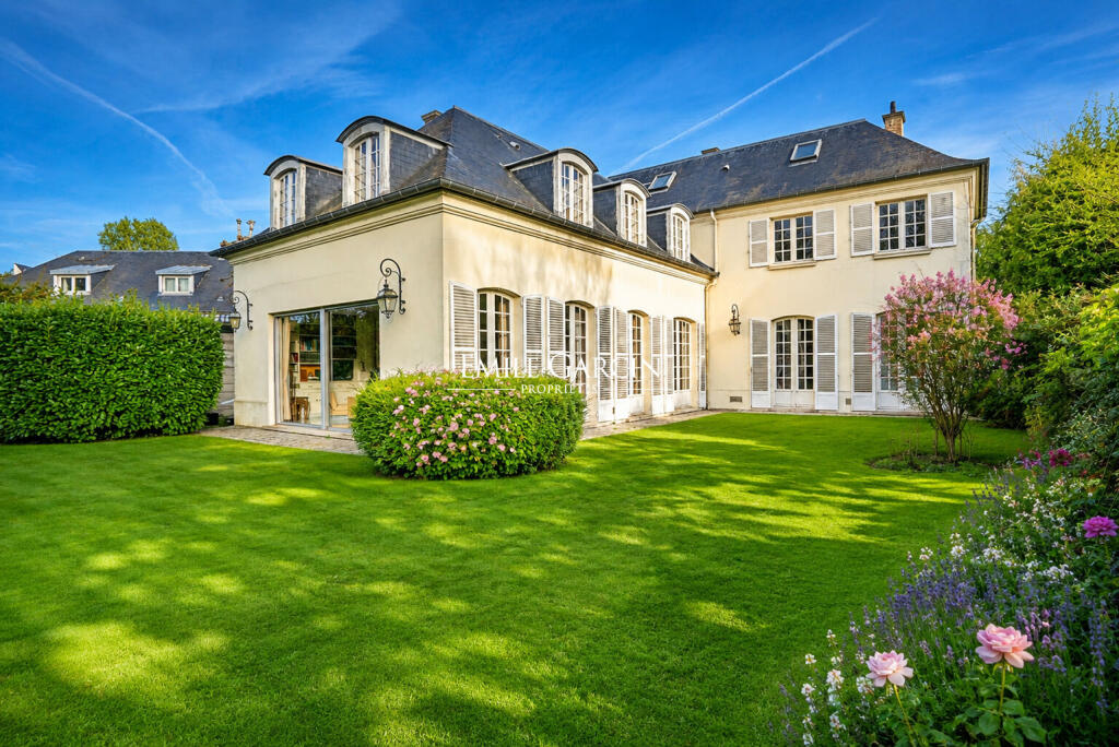 Main image of property: Paris-Isle of France, Yvelines, Versailles