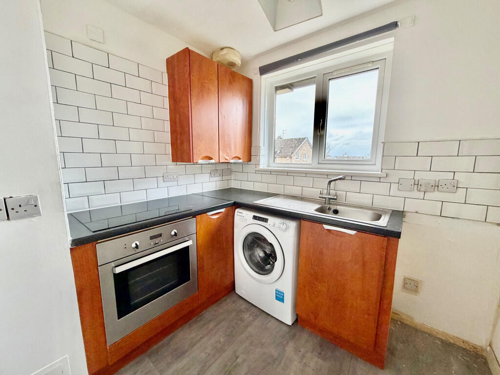 Gallacher Avenue, Paisley photo 2